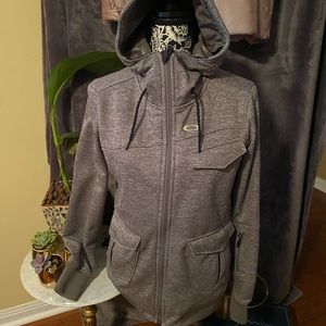 Woman’s Oakley jacket